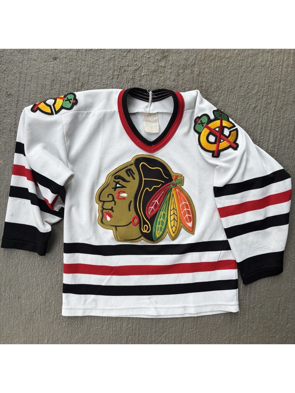 Vintage 90s Chicago Blackhawks CCM NHL Jersey BOYS Small/ Medium
